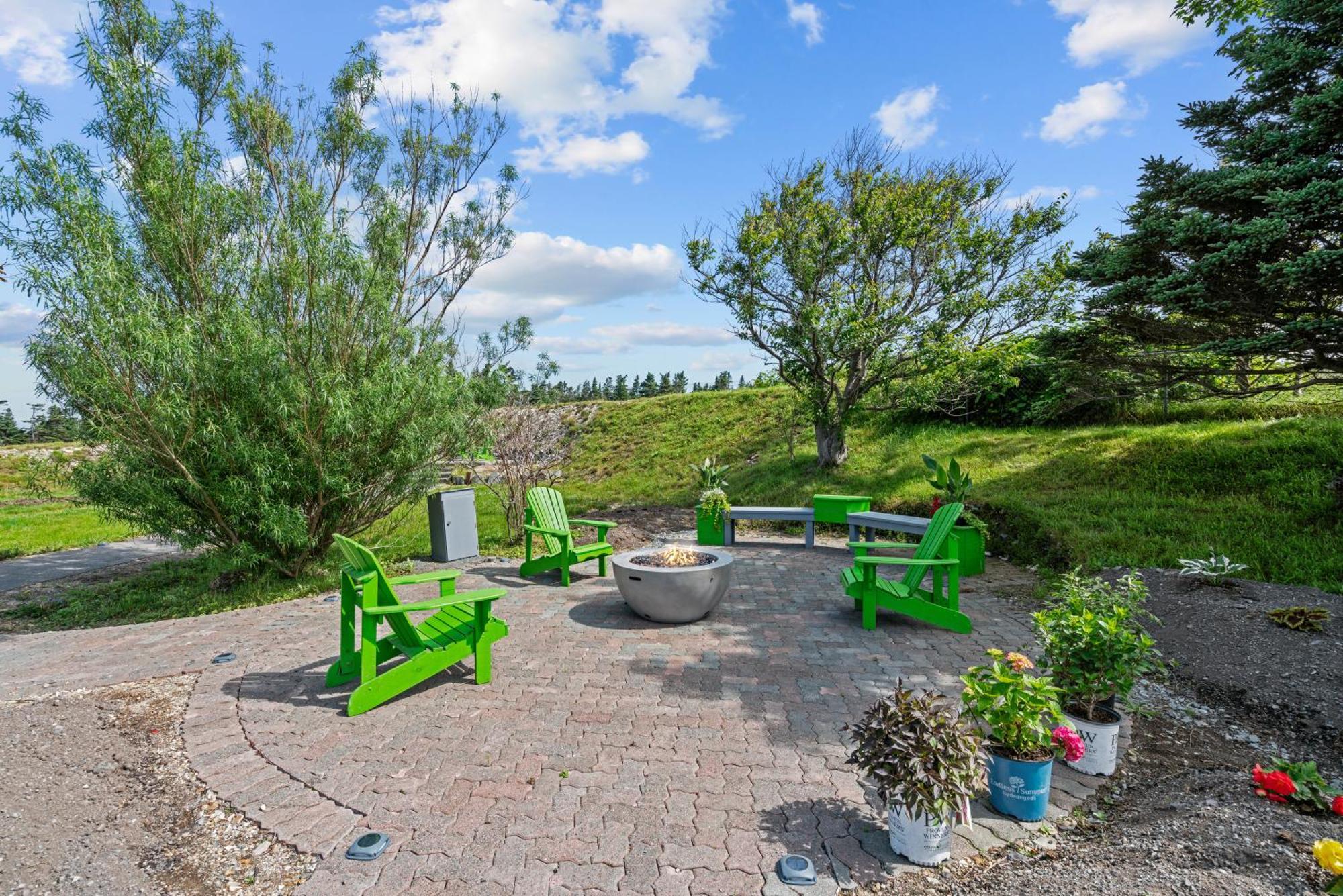 Trepassey Edge Of The Avalon Inn מראה חיצוני תמונה